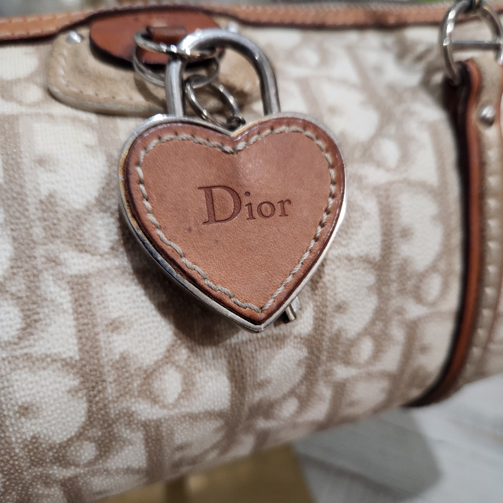 Christian Dior Romantique Cream and Tan Mini Papillon Bag - Picture 2 of 16